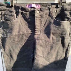 Gloria Vanderbilt - Black jeans Nwt